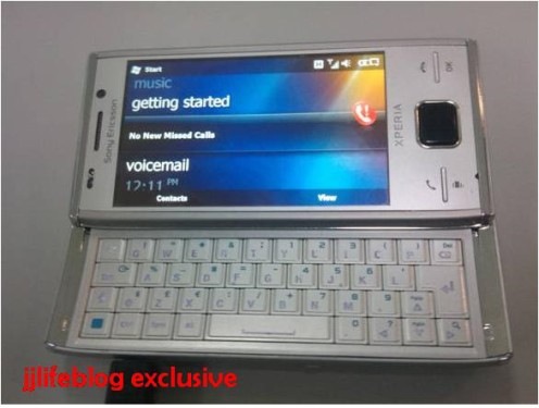sony ericsson xperia x1 silver. the Sony Ericsson Xperia 1